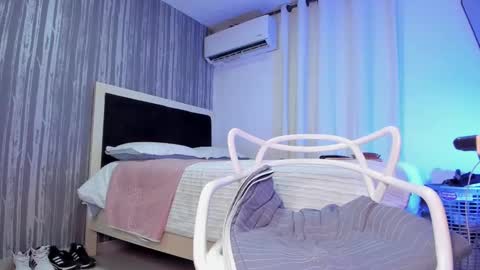 Hanna online show from February 21, 2:59 pm