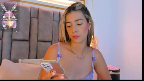 Eliana online show from April 21, 1:31 am