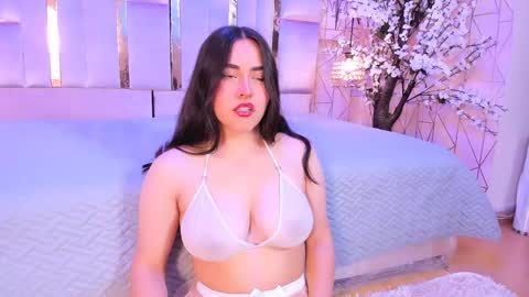  Hanna Collins  online show from October 7, 1:51 pm