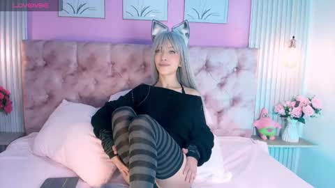 hannadanniels online show from February 2, 3:30 pm