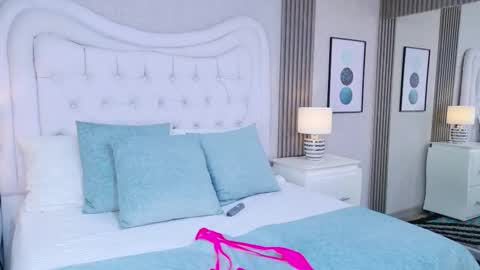 HannaDawsons online show from January 16, 6:50 pm