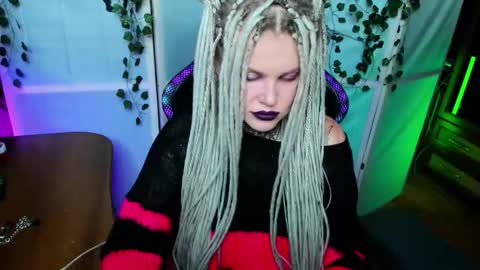 Hannah online show from November 13, 10:23 pm