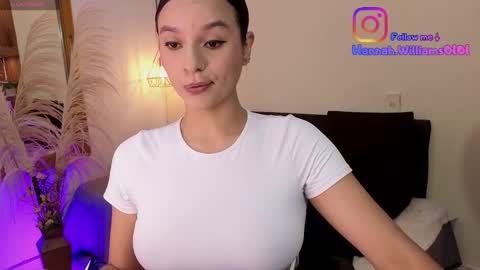 Hannah Williams online show from February 20, 2:55 am