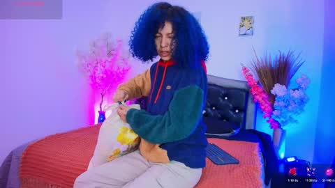 HannahBlue  online show from February 3, 12:09 pm