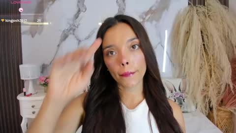 Hannahill69 online show from June 3, 5:21 am