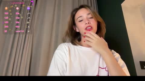 hannahinto online show from December 22, 2:35 pm