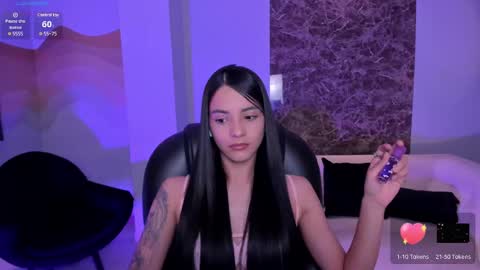 Snapshot of hannahjamesx chatting on February 26, 9:53 pm HANNAH J online show from February 26, 9:53 pm