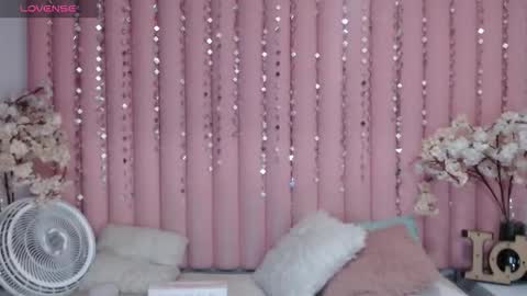 Hanna Venza online show from February 18, 3:28 am