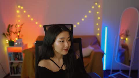 hannarosie online show from April 1, 7:55 pm