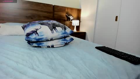 taylor live   online show from March 13, 2:15 am