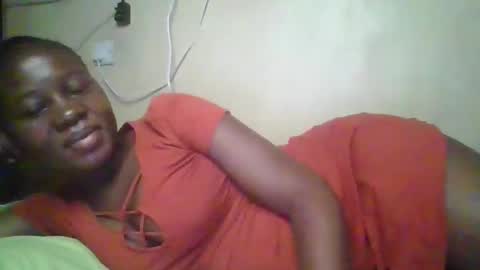 Snapshot of happy_dimple chatting on October 9, 11:48 am happy_dimple online show from October 9, 11:48 am