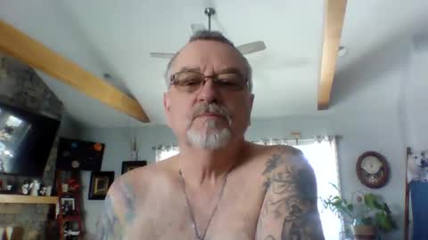 happynudist7373 online show from January 16, 4:05 pm