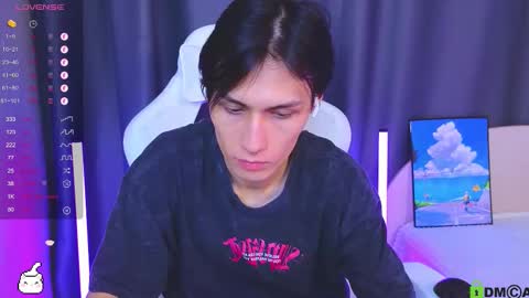 Mark online show from November 25, 10:41 pm