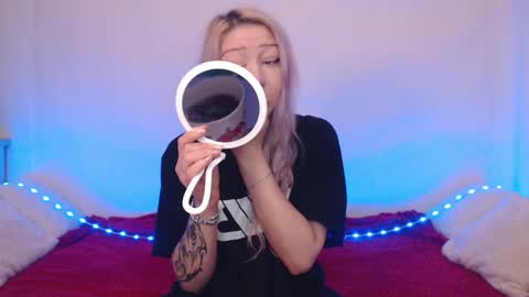 Emily online show from December 16, 10:49 pm