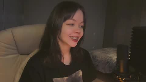 Snapshot of haribo_asmr chatting on October 31, 9:42 am Miss Hari online show from October 31, 9:42 am