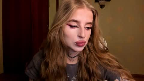 Julia online show from February 19, 4:55 am