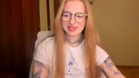 Julia online show from February 5, 5:11 am