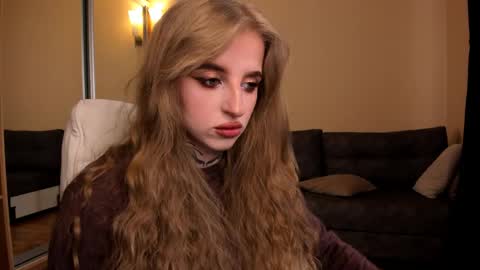 Julia online show from March 31, 5:41 am