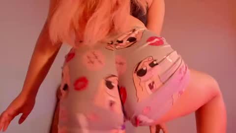 Annie online show from October 15, 5:11 am