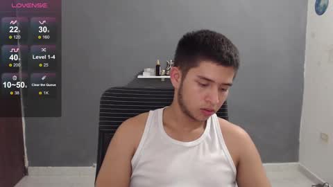 Snapshot of harold_18_ chatting on February 17, 9:32 pm harold_18_ online show from February 17, 9:32 pm