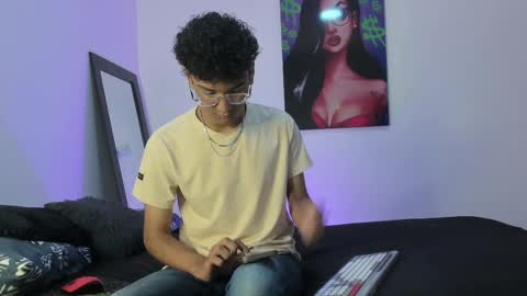 HARRY online show from February 18, 1:22 pm