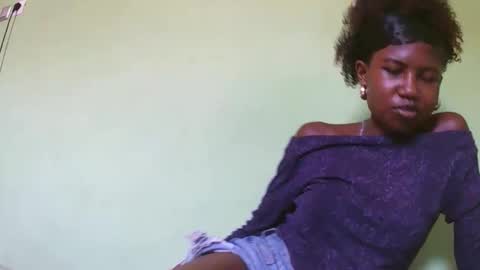 hasleyinah online show from February 21, 11:13 am