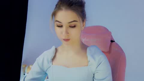 Anna online show from March 25, 7:48 am