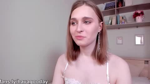 Mia online show from February 23, 8:27 am