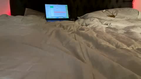 Snapshot of hawt_ass_milf chatting on February 28, 2:53 am Amber  -   or vip  online show from February 28, 2:53 am