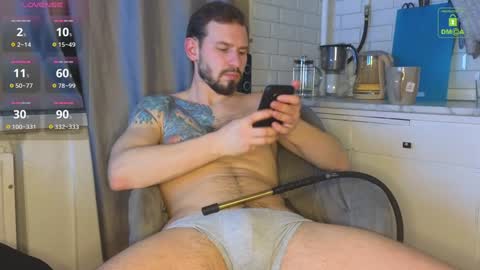 HaydenMuscled online show from December 29, 5:22 pm