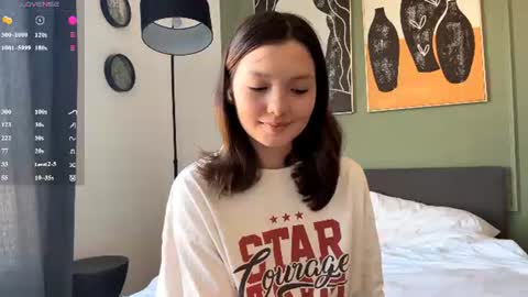 Kira online show from June 28, 2:35 pm