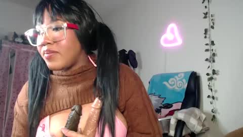 Snapshot of hazzelopium chatting on January 9, 9:05 pm Mya online show from January 9, 9:05 pm