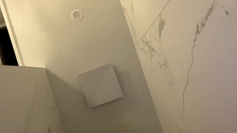 h babe online show from December 1, 6:10 pm