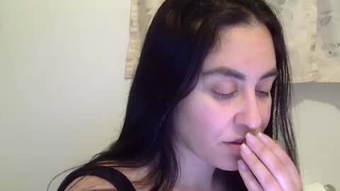 heatwavee online show from November 15, 9:38 pm