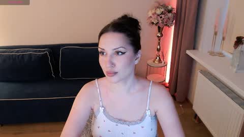 Heaven girl online show from March 21, 4:22 pm