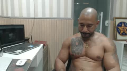 hebertgomes online show from January 8, 10:04 pm