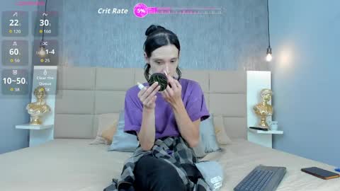 Keira Hecate online show from April 7, 7:05 pm