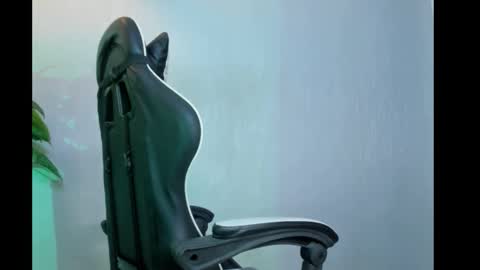 heellboy_ online show from November 26, 2:53 am