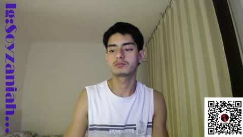 hefestion_ online show from May 10, 1:45 am