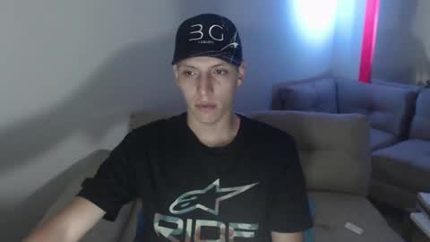 hefesto_69 online show from September 10, 1:17 am