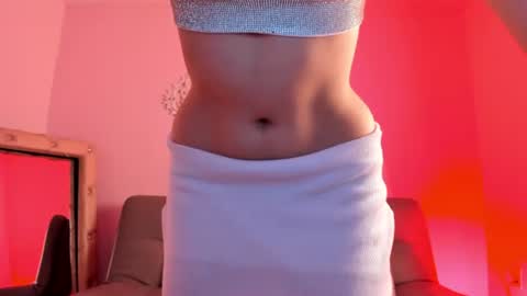 Heidi Palmer online show from June 26, 11:10 pm