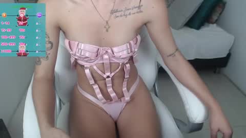 Heidy  online show from December 18, 11:19 pm