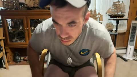 xxScubaStevexx online show from April 29, 11:20 pm