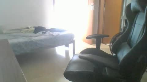 heitorcp1 online show from October 8, 1:50 pm