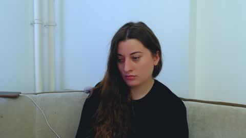 helen_adams_ online show from February 6, 12:04 pm