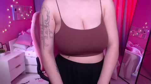 Agnes online show from June 2, 1:51 am