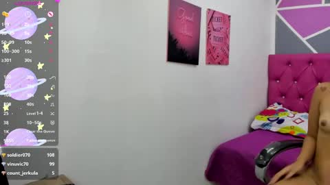 Snapshot of helen_russoo chatting on February 23, 8:55 pm Helen online show from February 23, 8:55 pm