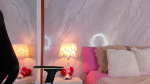 Helena Santos  online show from March 3, 11:06 am