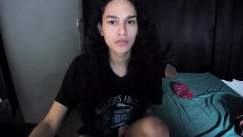 helena_spellman online show from November 18, 1:30 am