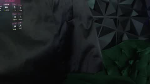 Helena Saenz online show from November 8, 12:30 pm